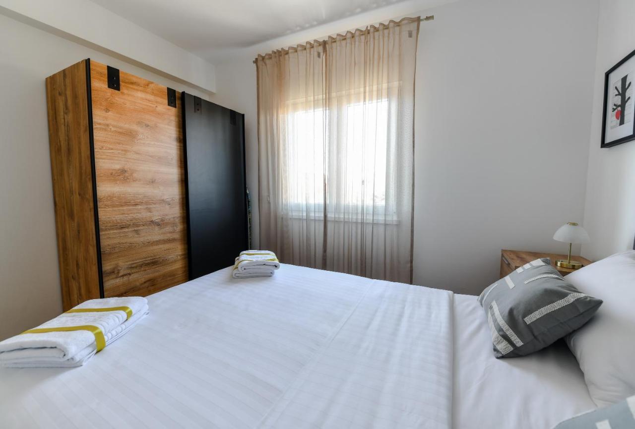 Spacious Apartment Nero With Free Parking Zara Esterno foto